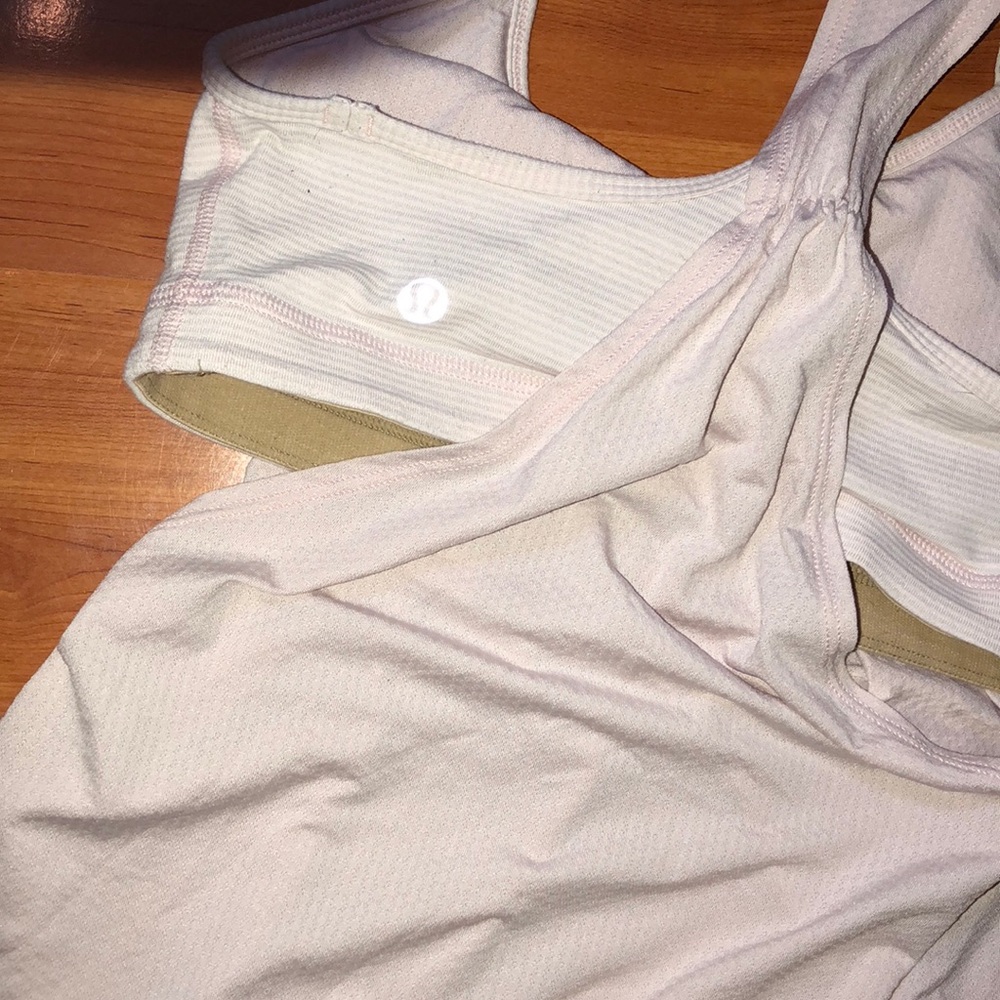 🚫🚫sold🚫🚫Lululemon tank - Picture 2 of 3